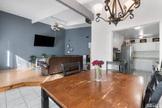 Photo #6: 240001940 Listing