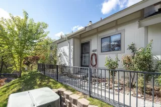 Photo #6: 240001973 Listing 