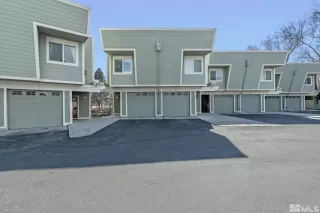 Photo #3: 240002088 Listing