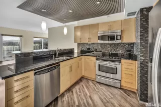 Photo #2: 240002100 Listing