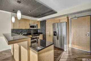 Photo #4: 240002100 Listing