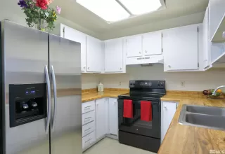 Photo #1: 240002119 Listing 