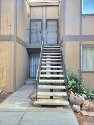 Photo #2: 240002119 Listing 