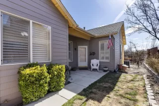 Photo #2: 240002125 Listing