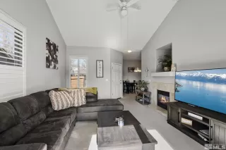 Photo #3: 240002125 Listing