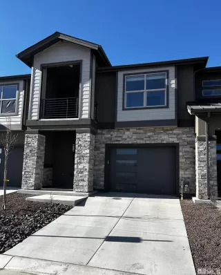 Photo #2: 240002167 Listing 