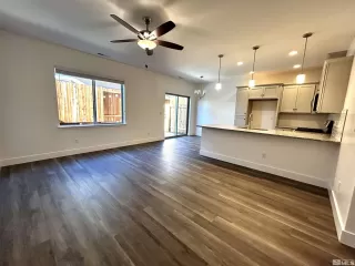 Photo #5: 240002167 Listing 