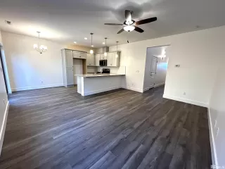 Photo #6: 240002167 Listing 