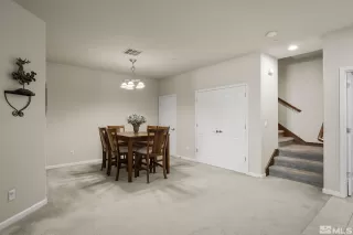 Photo #4: 240002176 Listing