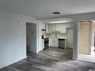 Photo #2: 240002236 Listing 