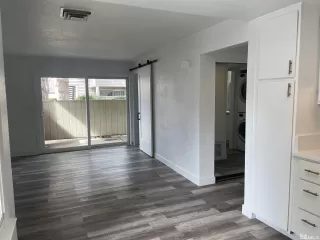 Photo #4: 240002236 Listing 