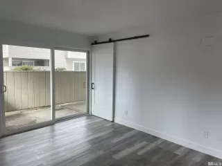 Photo #5: 240002236 Listing 