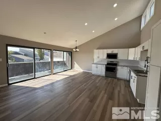 Photo #5: 240002254 Listing 