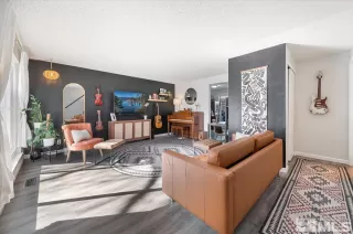 Photo #4: 240002406 Listing