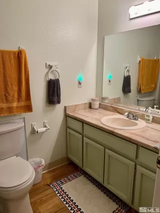 Photo #3: 240002419 Listing 