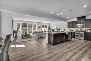 Photo #3: 240002441 Listing