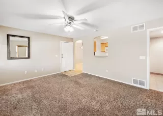 Photo #4: 240002469 Listing 