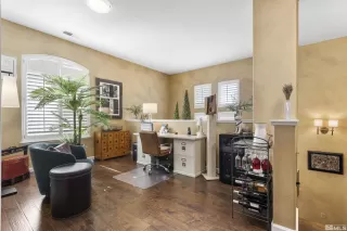 Photo #5: 240002536 Listing