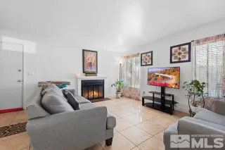 Photo #2: 240002590 Listing 