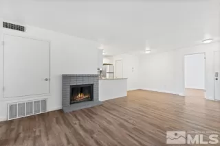 Photo #3: 240002597 Listing