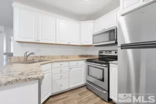 Photo #4: 240002597 Listing