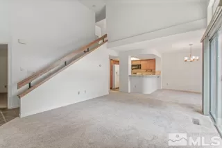 Photo #3: 240002633 Listing 