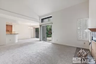 Photo #5: 240002633 Listing 