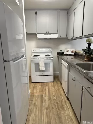 Photo #6: 240002639 Listing