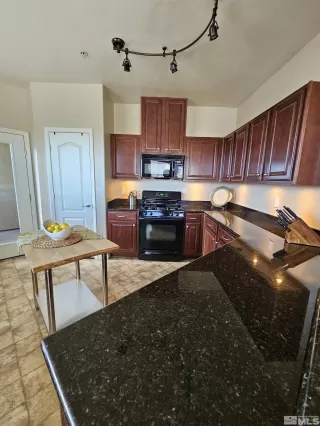 Photo #4: 240002657 Listing 