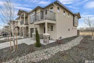 Photo #2: 240002668 Listing