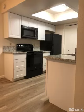 Photo #3: 240002686 Listing