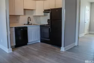 Photo #3: 240002697 Listing