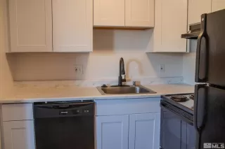 Photo #5: 240002697 Listing