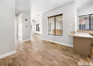 Photo #3: 240002730 Listing