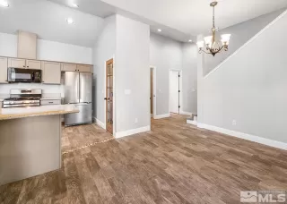 Photo #5: 240002730 Listing