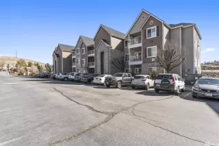 Photo #3: 240002760 Listing