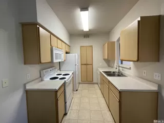 Photo #3: 240002831 Listing 