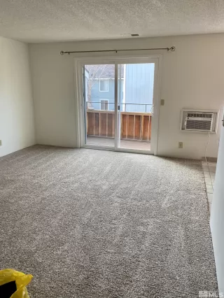 Photo #2: 240002872 Listing