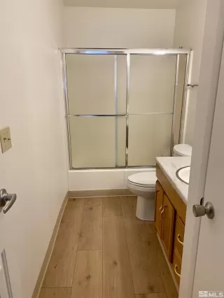 Photo #5: 240002872 Listing