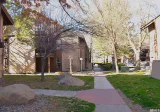 Photo #2: 240002961 Listing