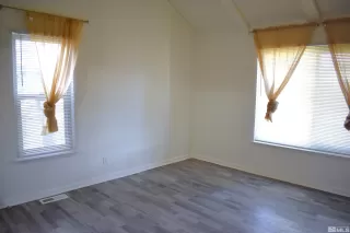 Photo #4: 240002961 Listing