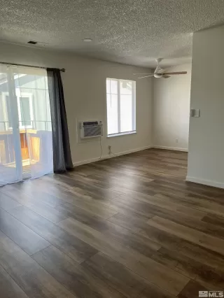 Photo #3: 240003017 Listing