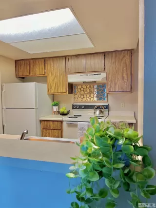 Photo #3: 240003022 Listing 