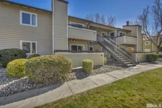 Photo #2: 240003095 Listing