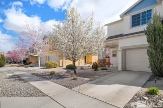 Photo #2: 240003167 Listing