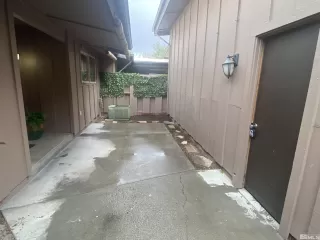 Photo #3: 240003318 Listing