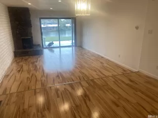 Photo #5: 240003318 Listing