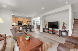 Photo #6: 240003385 Listing