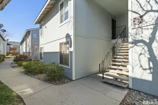 Photo #4: 240003507 Listing 