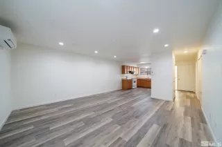 Photo #3: 240003534 Listing